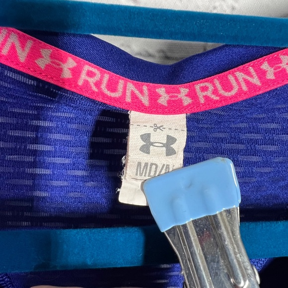 🔥2/$10 🏃‍♀️|•UNDER ARMOUR•| Purple Running Athletic Top Size M - Picture 5 of 5